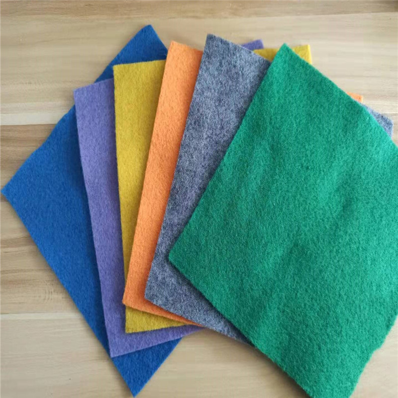 300g有紡土工布生產(chǎn)